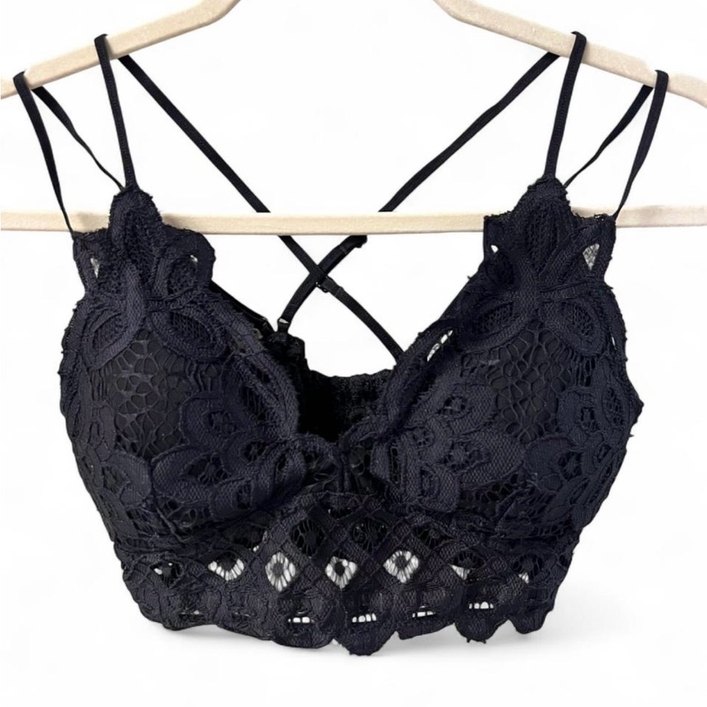 NWOT Women's‎ Anemone Black Lace Padded Bralette Size Medium